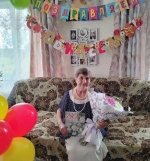 Романовский получатель социальных услуг отмечает 80-летний юбилей.